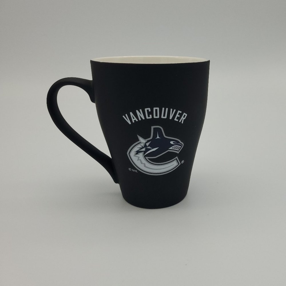 Vancouver Canucks Hockey Logo Mug Flat Black Brands Unlimited NHL 315ml / 11oz